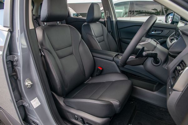 2026 Nissan X-Trail ST-L 2.5L 2WD 5 Seater Carousel 9