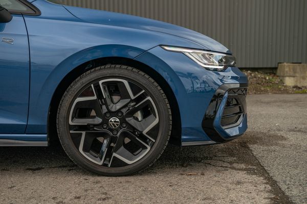 2026 Volkswagen Golf R-Line Touring package Carousel 6