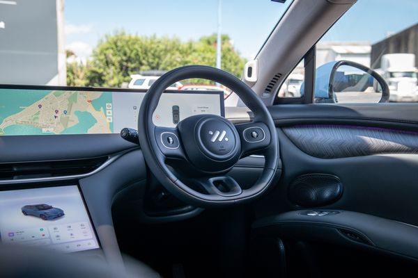 2026 MG IM6 PERFORMACE 100KWH Carousel 14