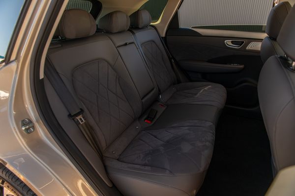 2026 MG S6 ESSENCE AWD Carousel 11