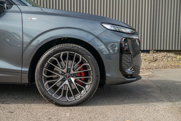 2026 Audi Q3 2.0TFSI 195kW S line quattro Sportback Carousel 6