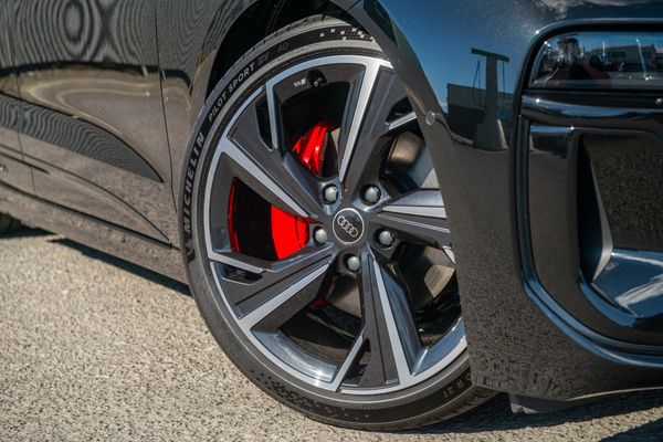 2026 Audi A6 e-tron S line RWD Avant Carousel 3