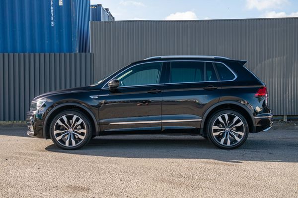 2018 Volkswagen Tiguan TSI R-Line 4Motion Carousel 9