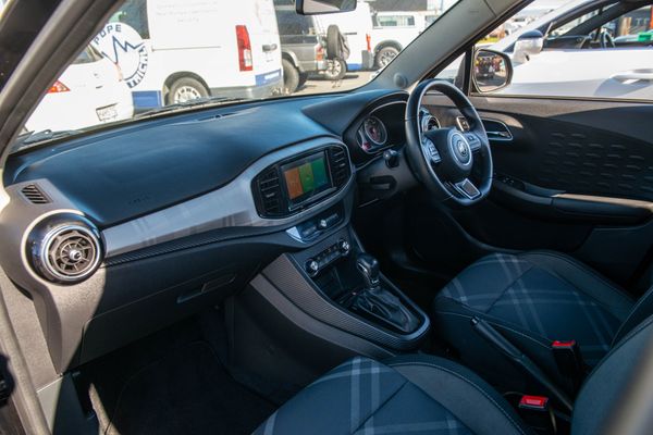 2022 MG 3 Core 1.5P/4At Carousel 15