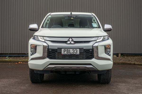 2022 Mitsubishi Triton Dc Glxr 6At 2.4D Carousel 10