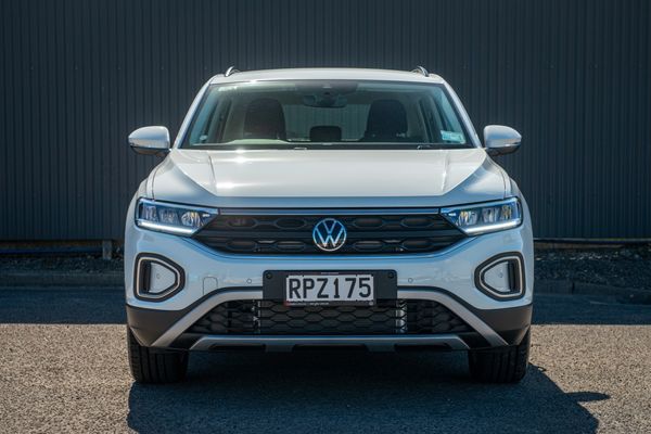 2026 Volkswagen T-Roc Life 1.4 Carousel 1
