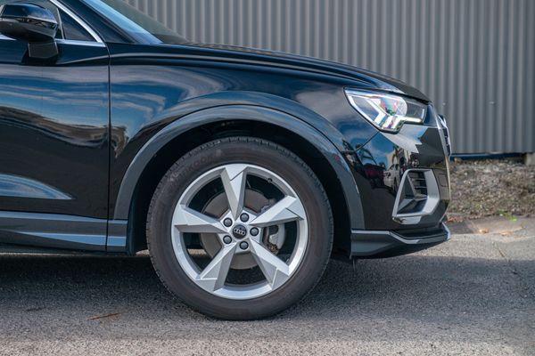 2023 Audi Q3 35 TFSI Advanced 110kW Carousel 6