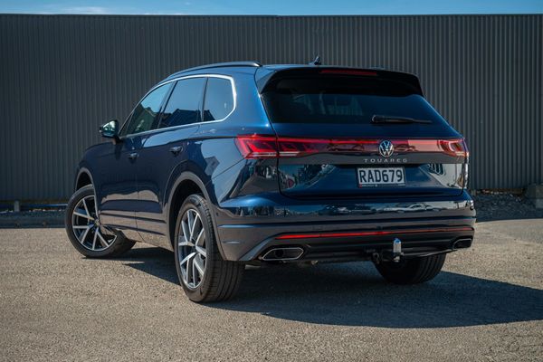 2025 Volkswagen Touareg TDI V6 Carousel 9