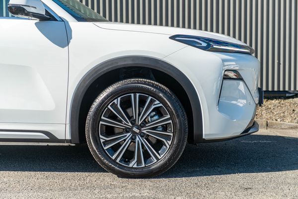 2026 Geely Starray EM-i Inspire Phev/At Carousel 5