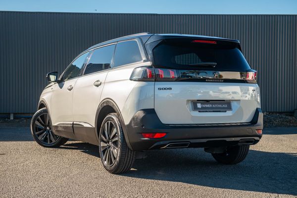 2022 Peugeot 5008 Gt 2.0Dt/8At Carousel 7