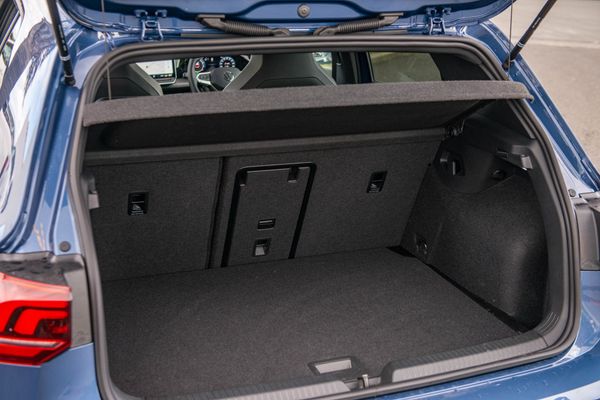 2026 Volkswagen Golf R-Line Touring package Carousel 15