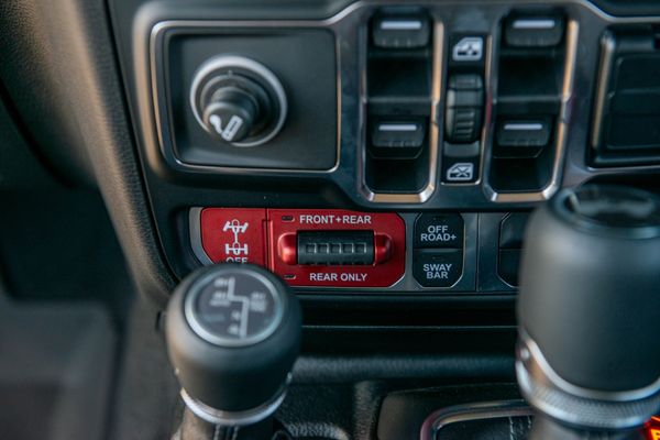2026 Jeep Wrangler Rubicon 2.0P/4Wd/8At Carousel 12