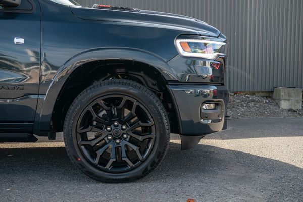 2026 RAM 1500 Limited I6 Rb Night Carousel 7