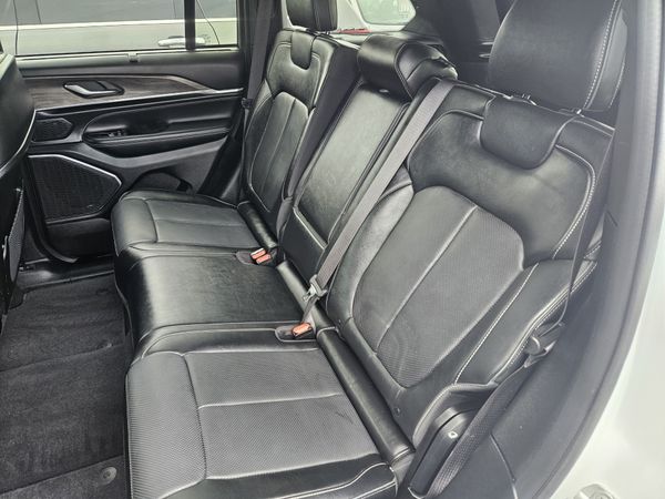 2024 Jeep Grand Cherokee Overland 3.6P/4Wd Carousel 16