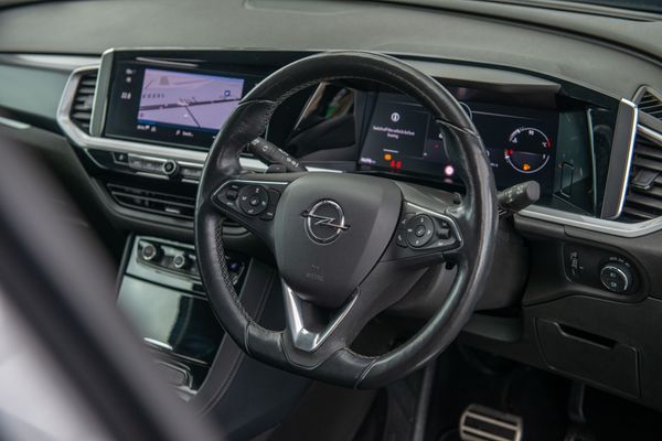 2023 Opel GRANDLAND Sri 1.2Pt/8At/Sv Carousel 9