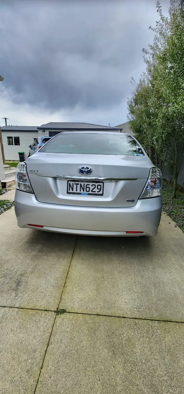 Toyota Sai 2010 Carousel 2