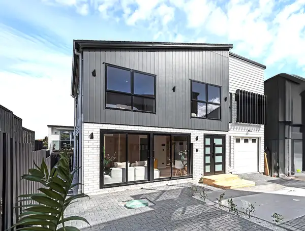 7D Sirius Place Botany Downs, Manukau City