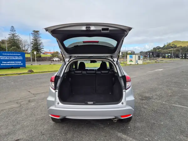 2014 Honda Vezel Z Hybrid Carousel 9