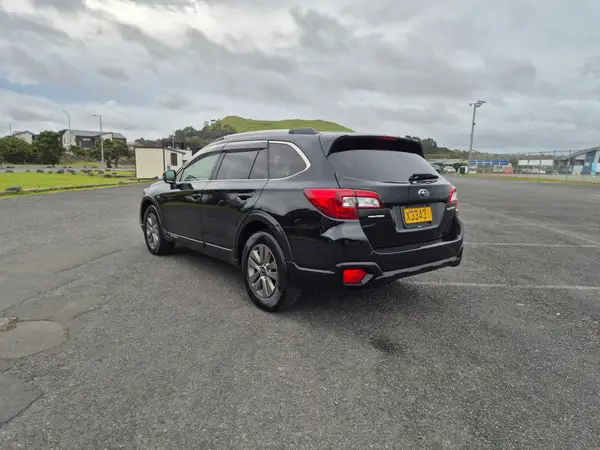 2015 Subaru Legacy Outback 90k - Kms | 2500cc Carousel 5