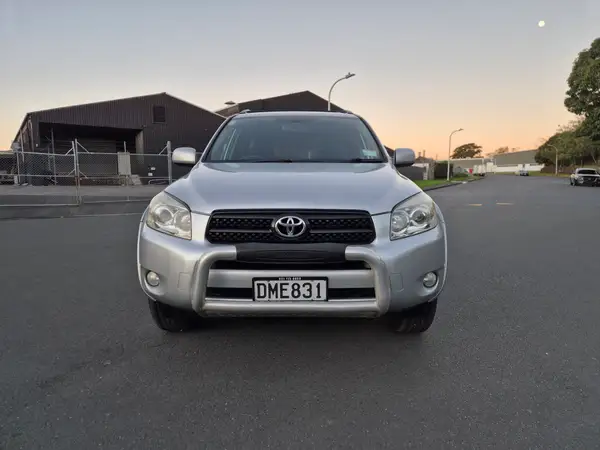 Toyota RAV 4 | Limited Wagon 4A | 2400cc | 4WD Carousel 1