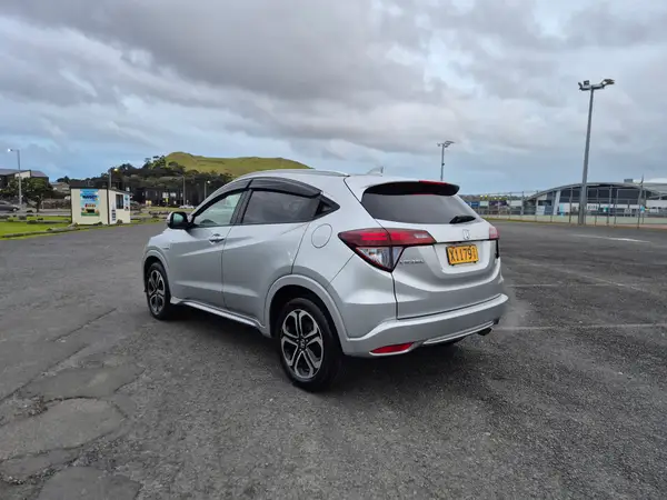 2015 Honda Vezel Z Hybrid Carousel 7