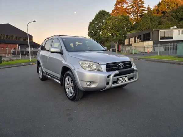 Toyota RAV 4 | Limited Wagon 4A | 2400cc | 4WD Carousel 9