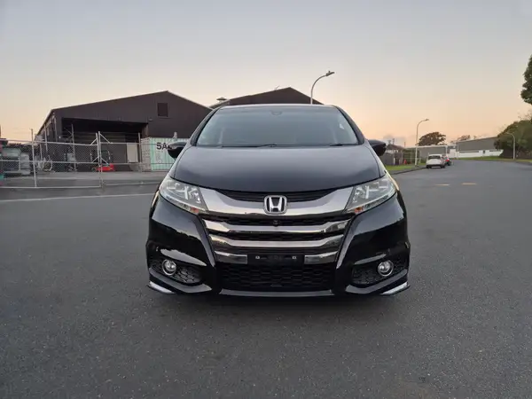 2017 Honda Odyssey Absolute x | 2400cc Petrol | 8 Seater | Fresh Import Carousel 9