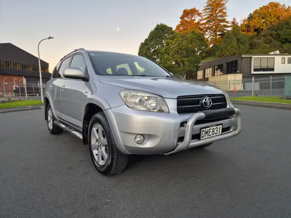 Toyota RAV 4 | Limited Wagon 4A | 2400cc | 4WD Carousel 6