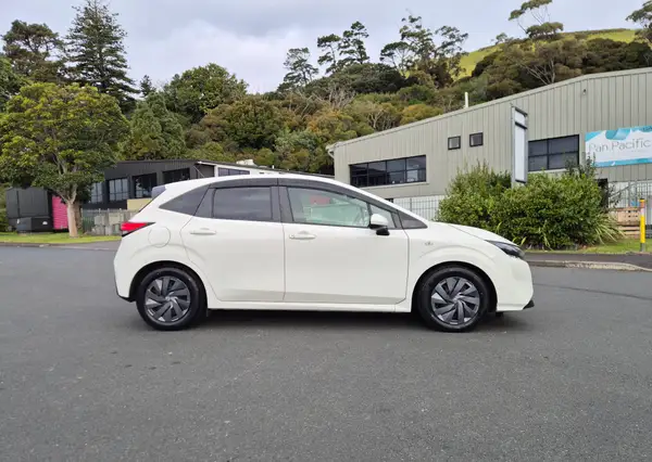 2021 Nissan Note E-Power Hybrid Carousel 2