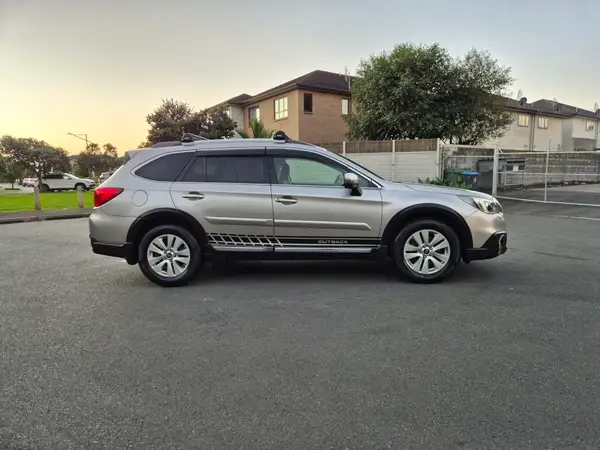 2015 Subaru Outback 2500cc Petrol Carousel 2
