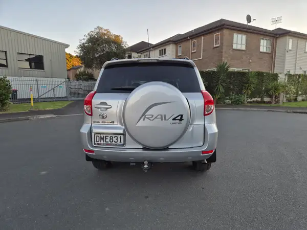Toyota RAV 4 | Limited Wagon 4A | 2400cc | 4WD Carousel 4