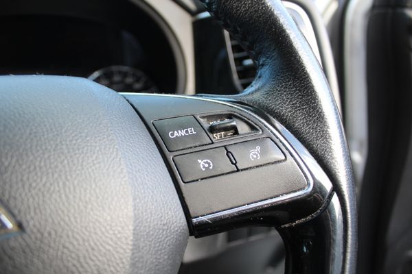 2020 Mitsubishi Outlander LS 2.4 4WD Auto Carousel 17