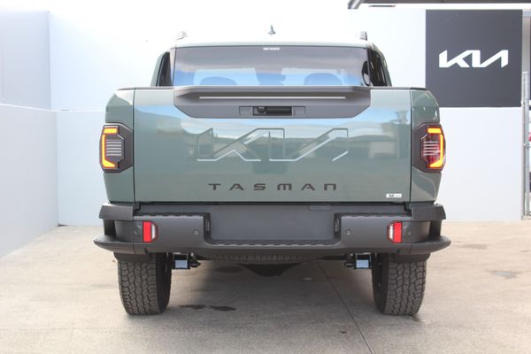 2026 Kia Tasman X-Pro 2.2 Diesel 4WD Dual Cab Wellside Carousel 3