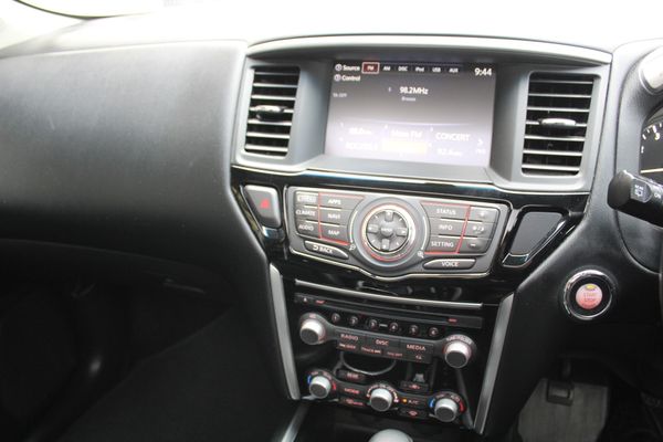 2017 Nissan Pathfinder ST-L 3.5 4WD Auto Carousel 12