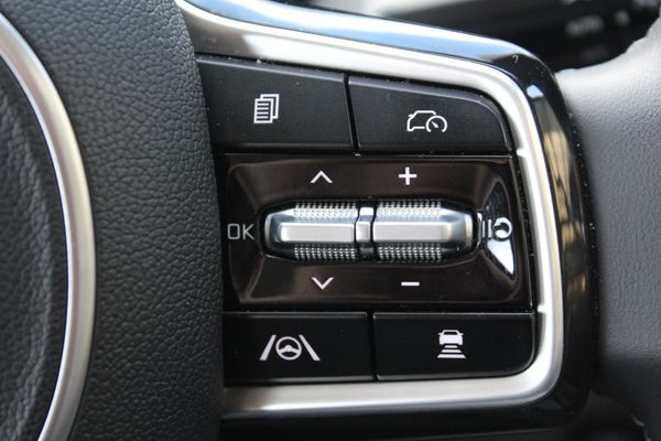 2025 Kia Carnival EX 2.2L Turbo Diesel 8 Speed Auto Carousel 19