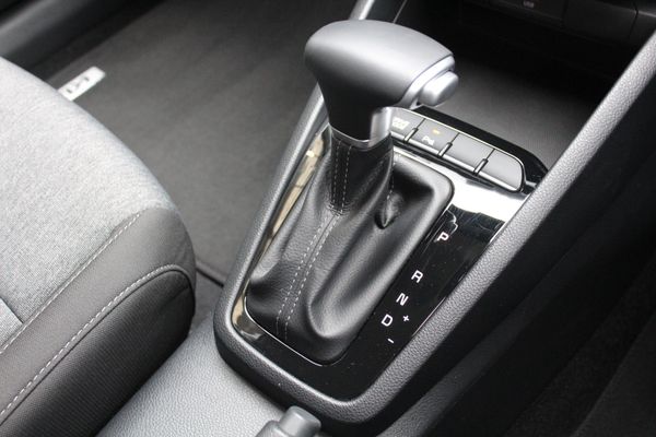2025 Kia Stonic SX 1.0L Turbo Auto Carousel 16