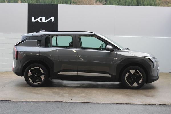 2026 Kia EV3 Light Long Range 2WD 81KWH Carousel 1
