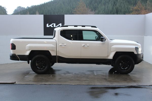 2026 Kia Tasman X-Pro 2.2 Diesel 4WD Dual Cab Wellside Carousel 1