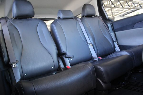 2025 Kia Carnival Premium 2.2L Turbo Diesel 8-Seat Carousel 17