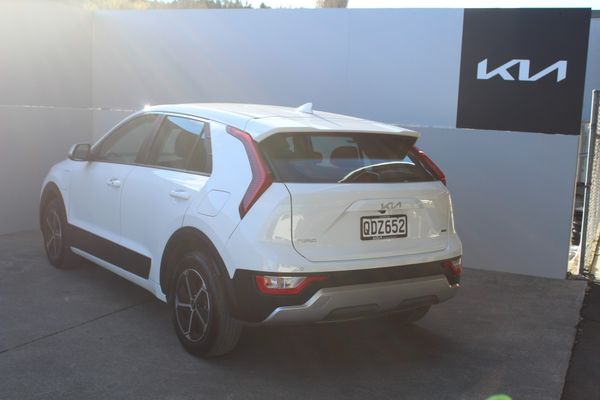 2023 Kia Niro PHEV Light 1.6L Carousel 7