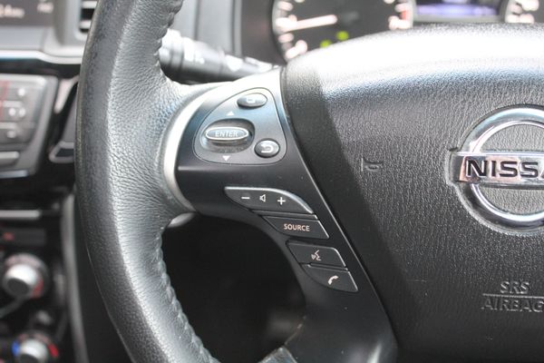 2017 Nissan Pathfinder ST-L 3.5 4WD Auto Carousel 10
