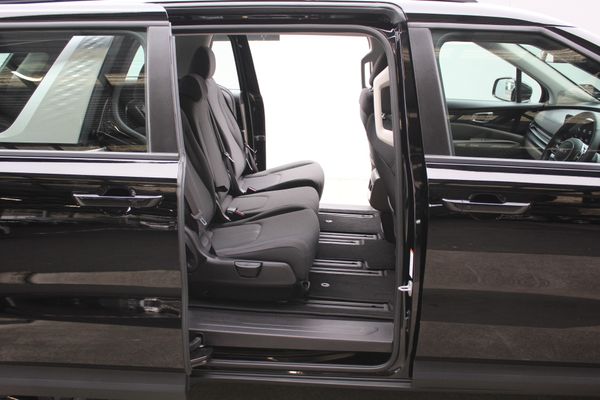 2025 Kia Carnival EX 2.2L Turbo Diesel 8 Speed Auto Carousel 7