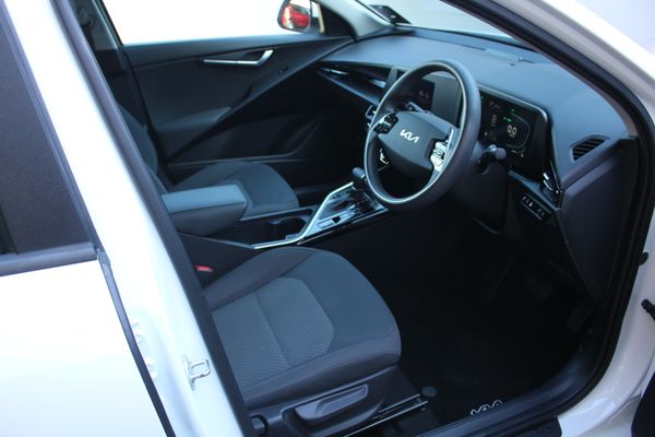 2023 Kia Niro PHEV Light 1.6L Carousel 10