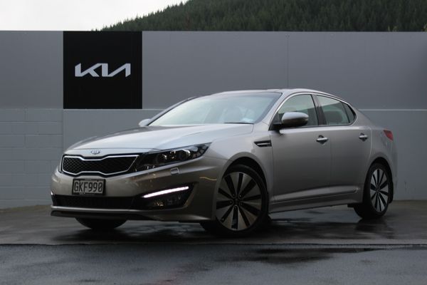 2012 Kia Optima 2.4 Limited Carousel 2