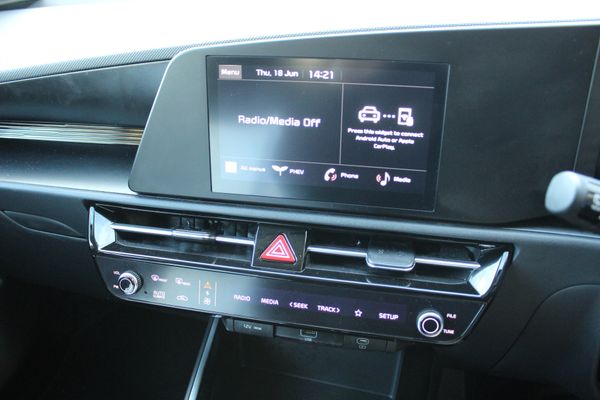 2023 Kia Niro PHEV Light 1.6L Carousel 13