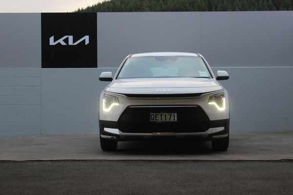 2023 Kia Niro PHEV Light 1.6L Carousel 3