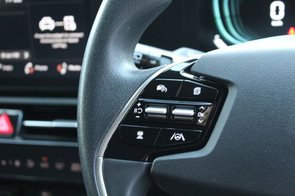 2023 Kia Niro PHEV Light 1.6L Carousel 18