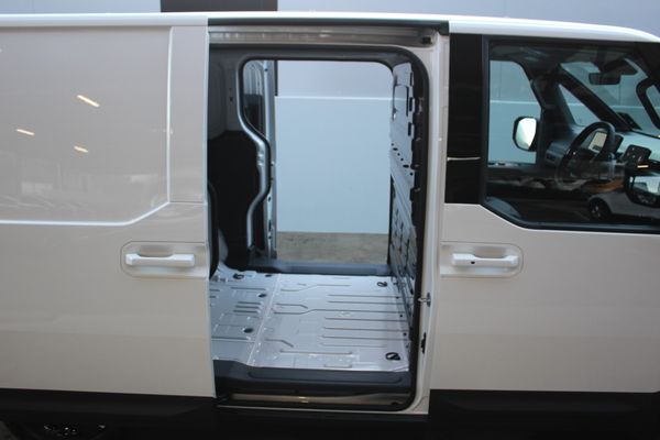 2026 Kia PV5 Cargo Van 6 door Carousel 5