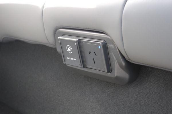 2026 Kia EV3 Earth 2WD LR Carousel 18