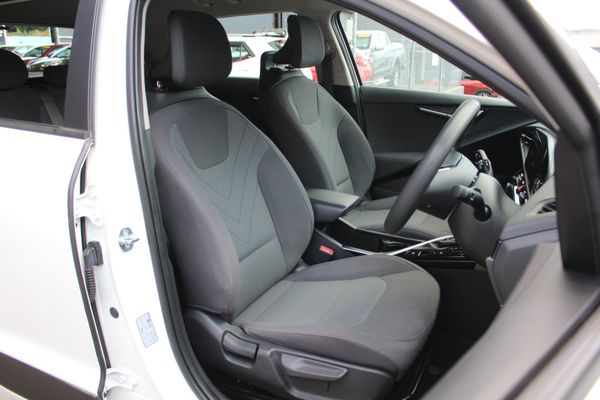 2023 Kia Niro PHEV Light 1.6L Carousel 10